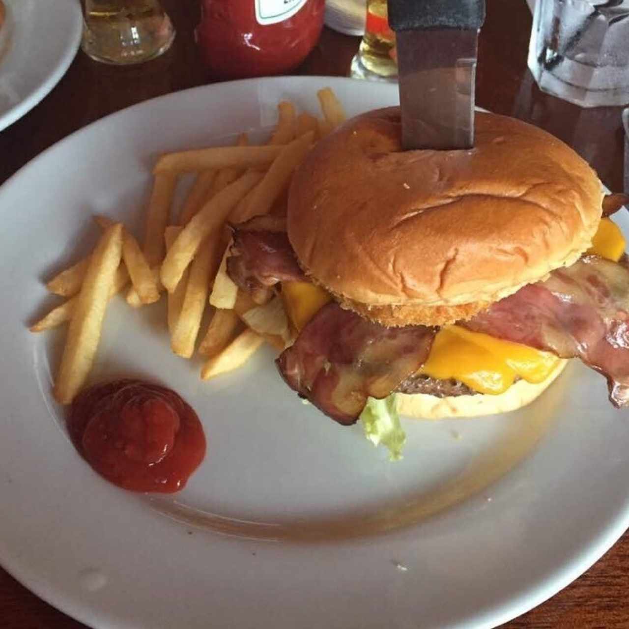 10 oz Burguer, super buena..!