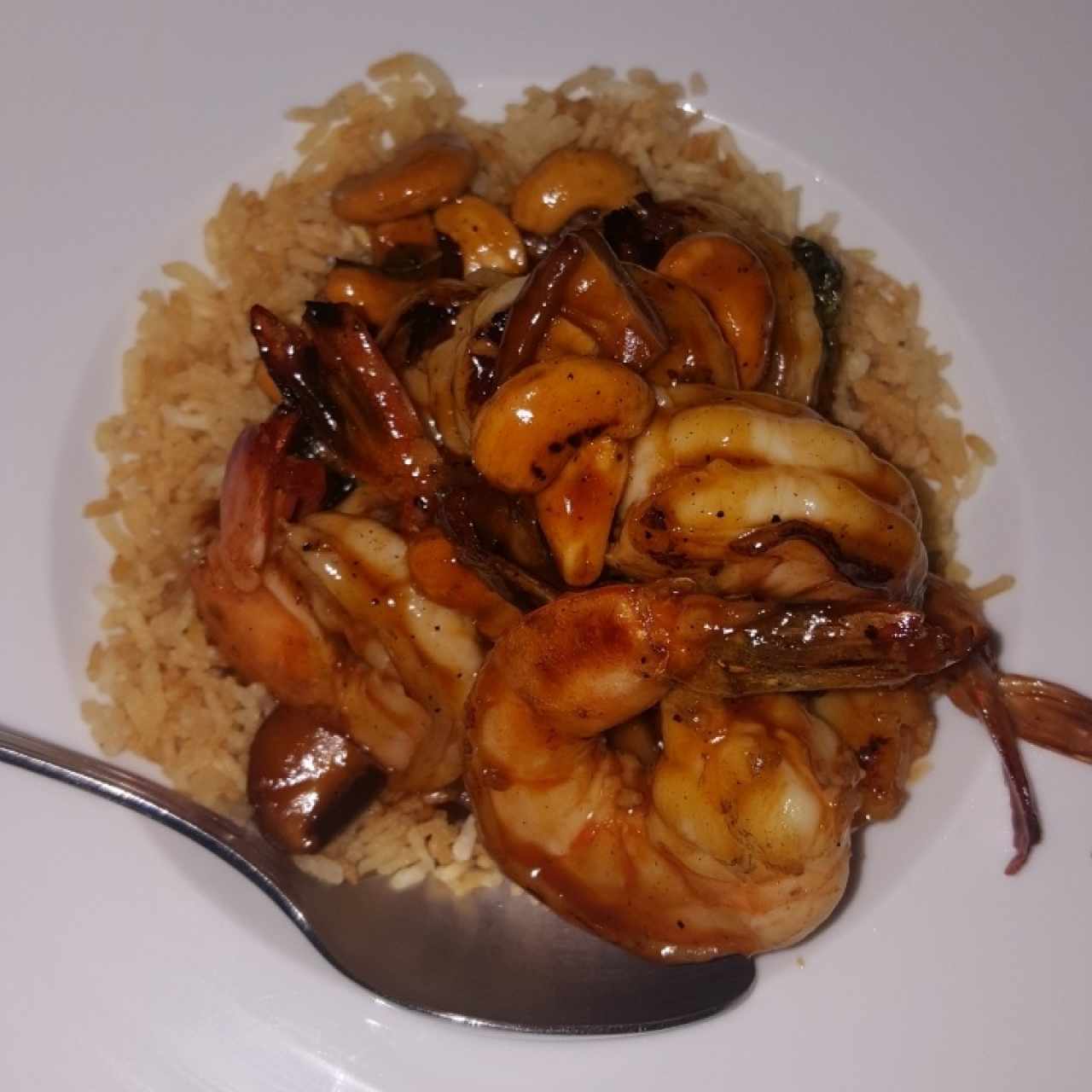 Langostinos con arroz crocante