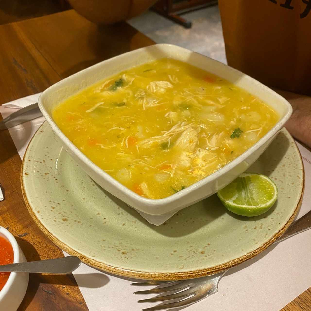 Sopa de pollo 