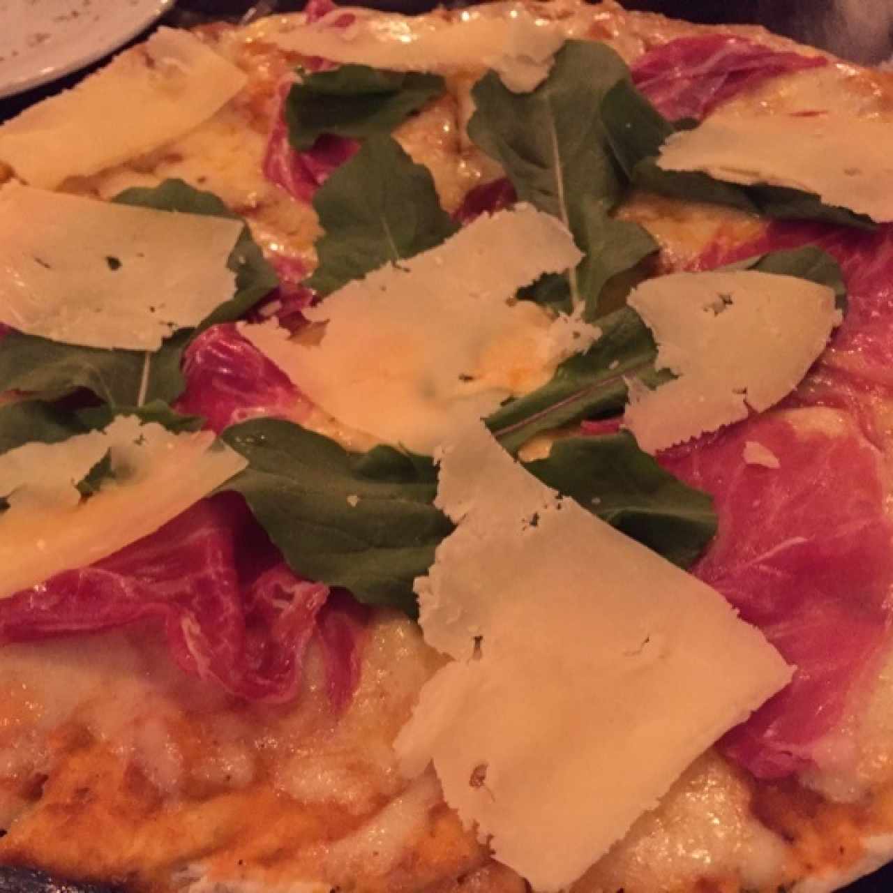 pizza rugula prosciutto