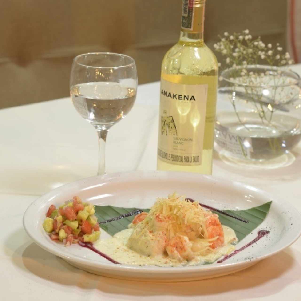 Principe Alberto (Filete de corvina con coronas de camarones en salsa blanca)