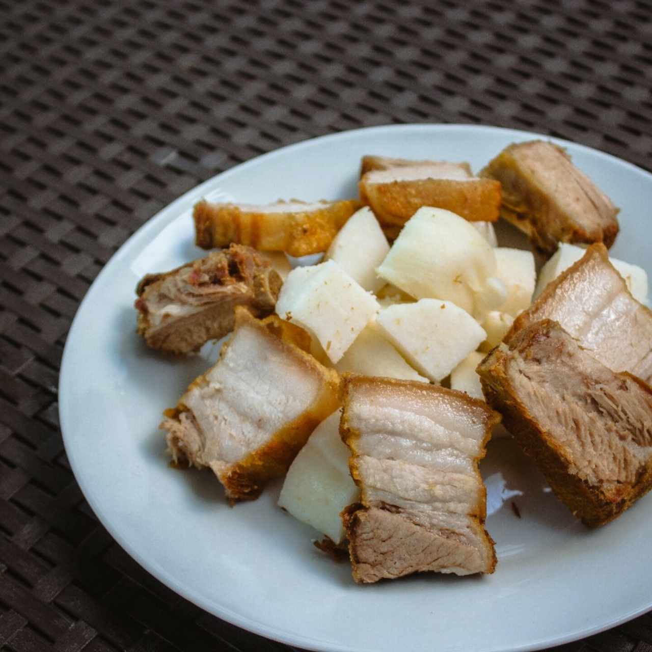 Chicharron con Bollo