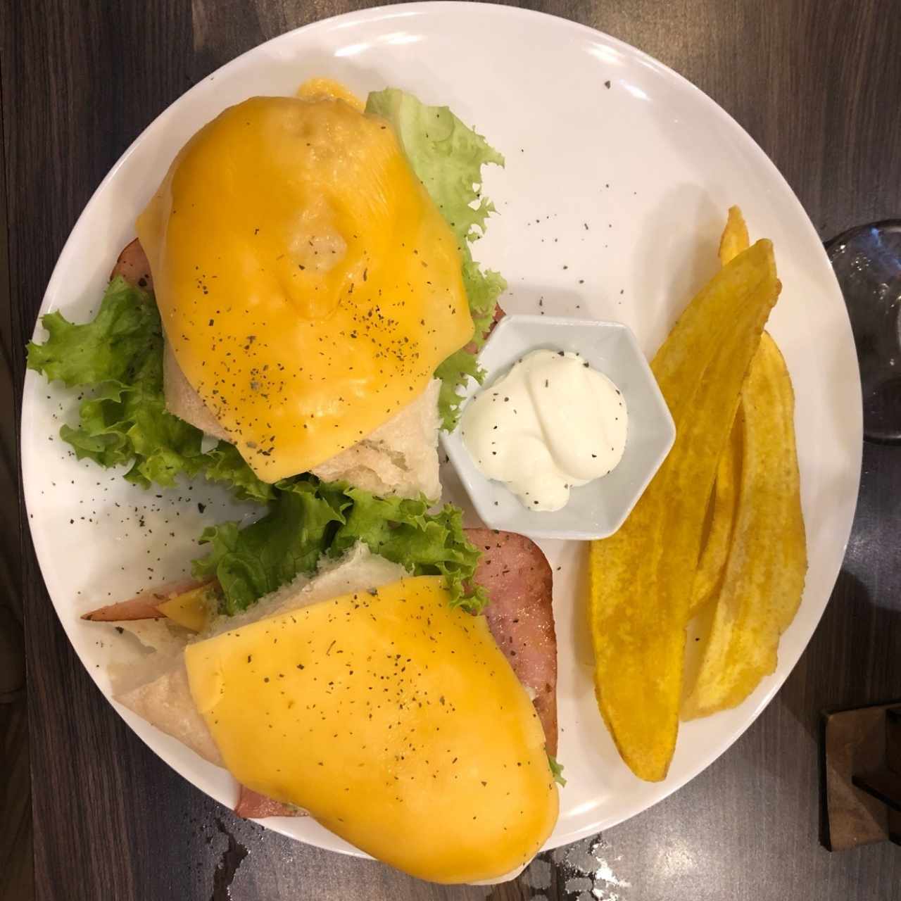 sandwich gratinado