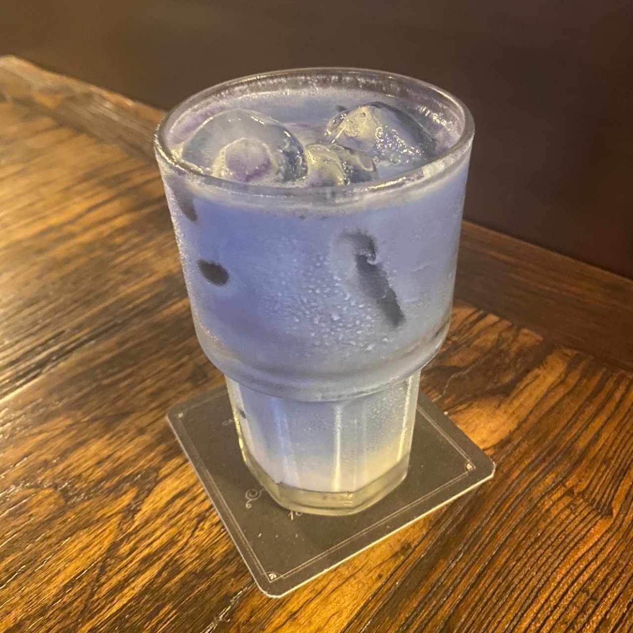 Butterfly Pea Matcha Latte Frío