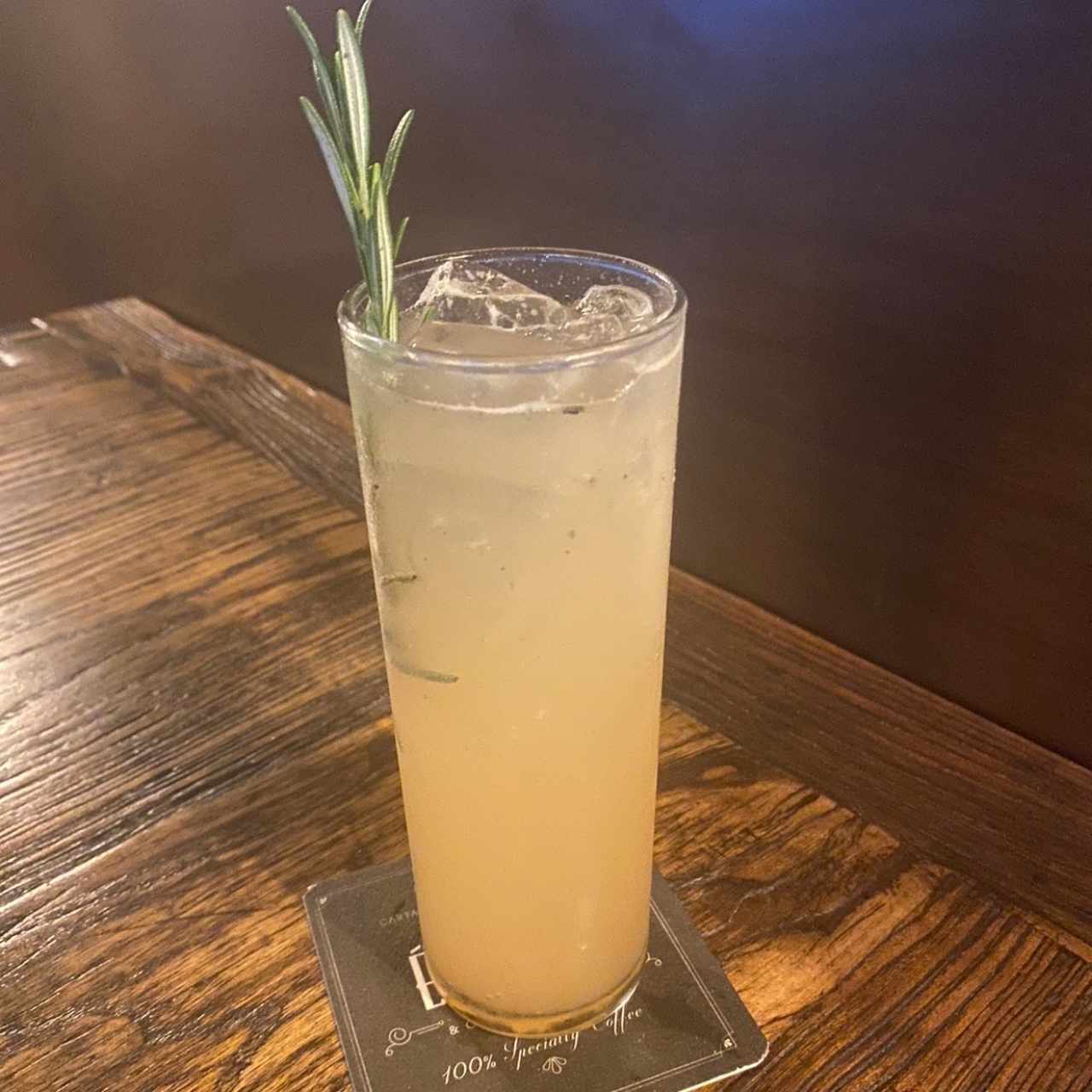 Soda de Tamarindo y Romero 