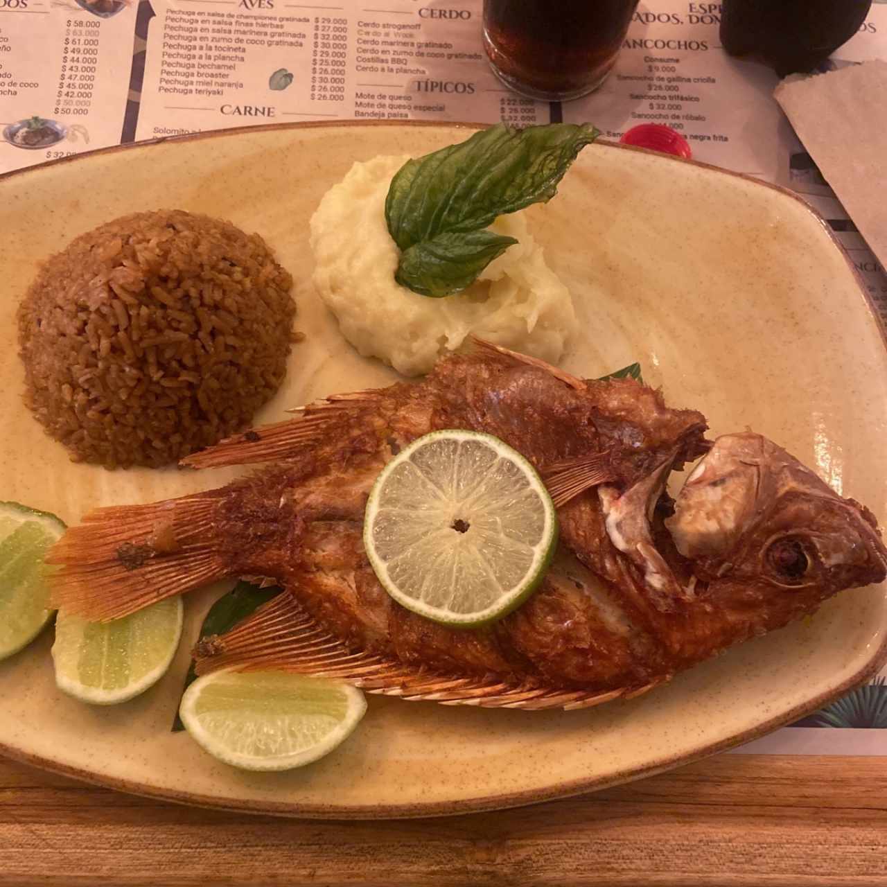 Mojarra roja frita