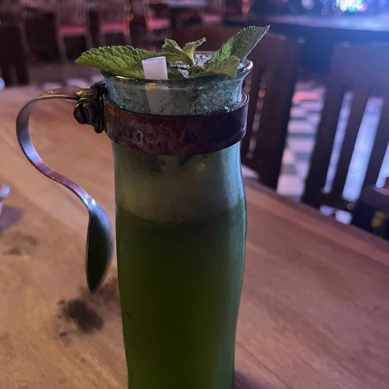 Limonada con yerbabuena 