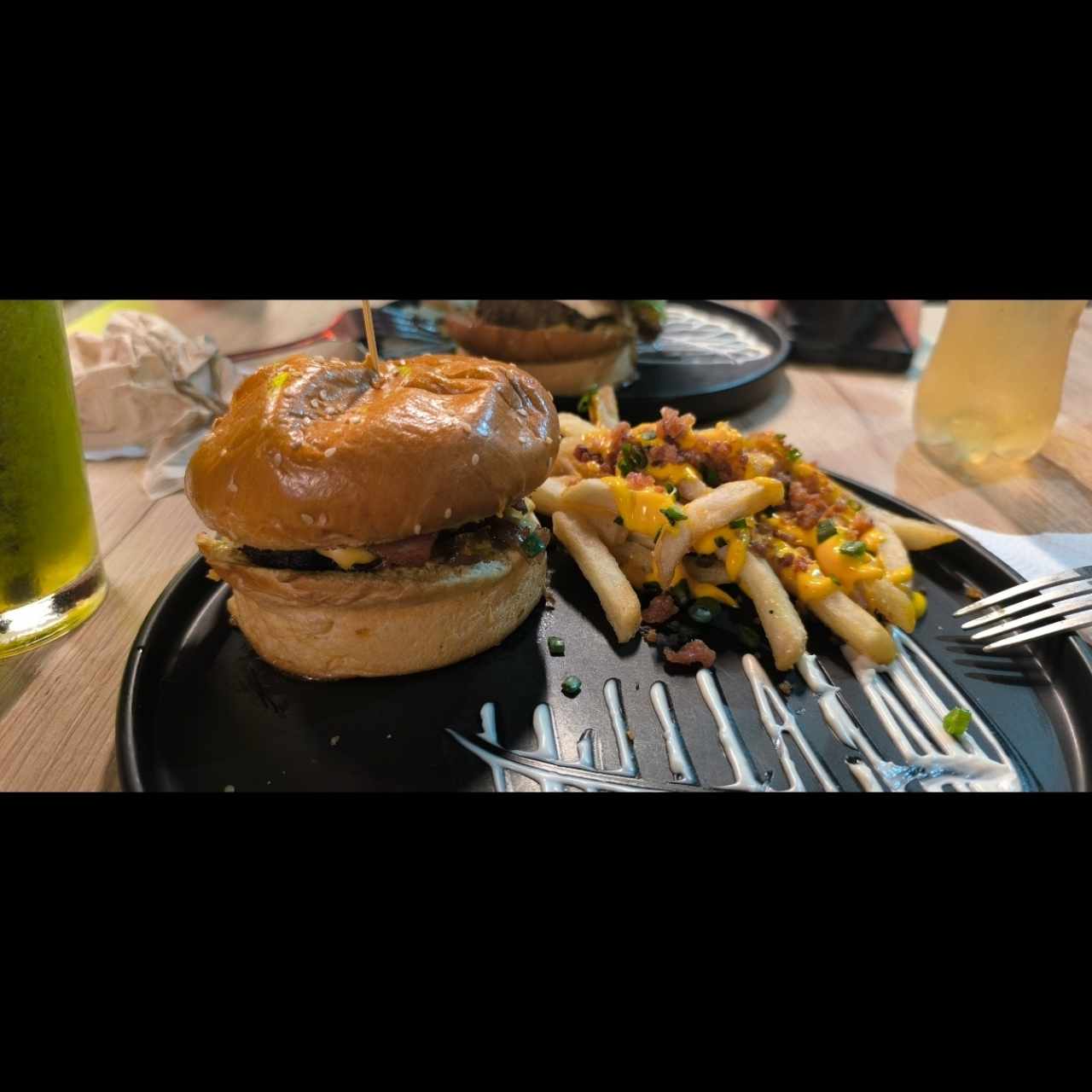 Burguer Sweet + papas atrium