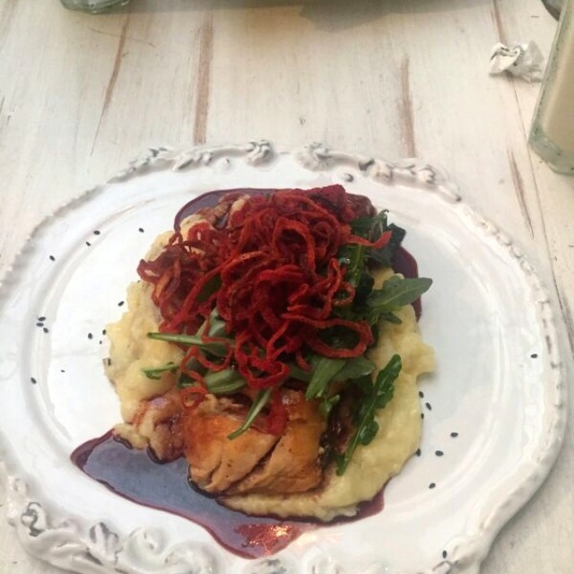 Salmón con pure de papa