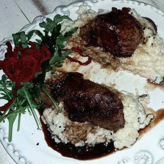 Lomo y arroz cremoso de berenjenas