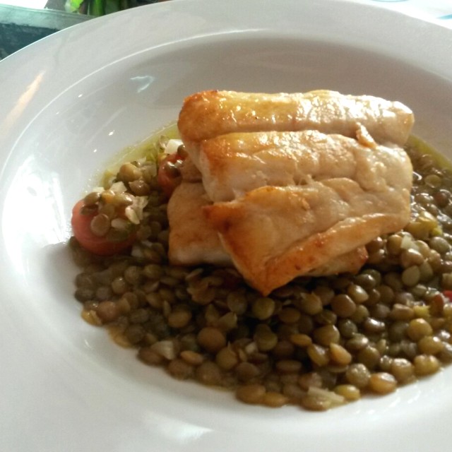 Pescado en ceviche de lentejas