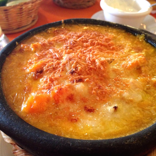 Cazuela de mariscos gratinada