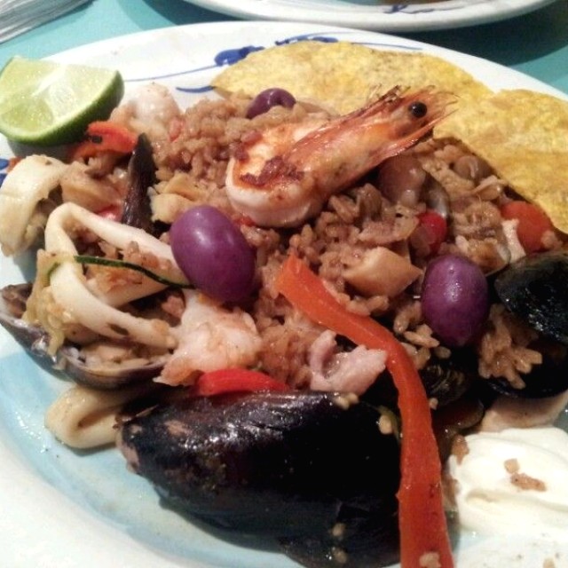 Paella Mulata (base de arroz de coco)