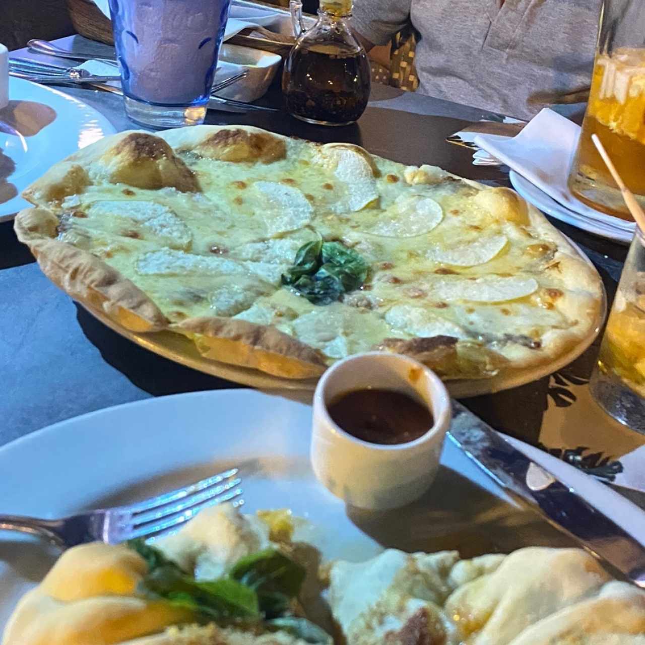 pizza queso y manzana 