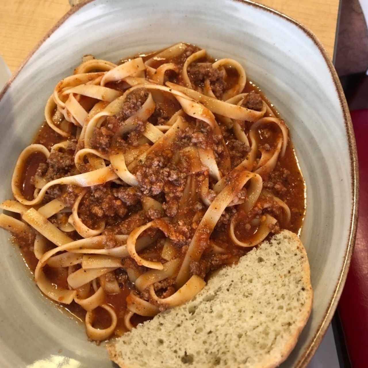 fetuccini a la boloñesa