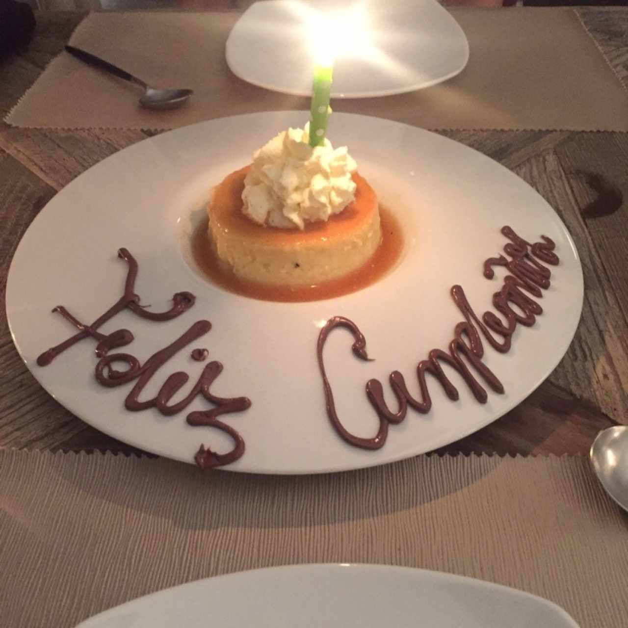 flan de caramelo - cortesía