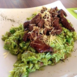 Arroz al pesto con solomito!