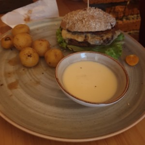 Hamburguesa BBQ piña asada