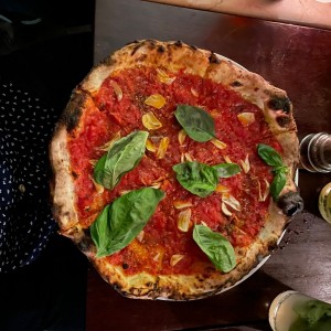 Pizza marinara