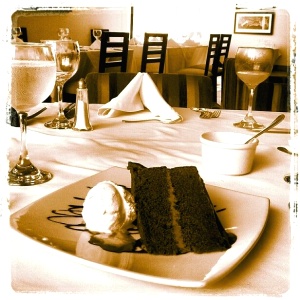 Torta de chocolate con helado