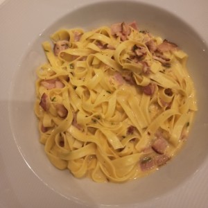 Fetuccine carbonara con panceta 