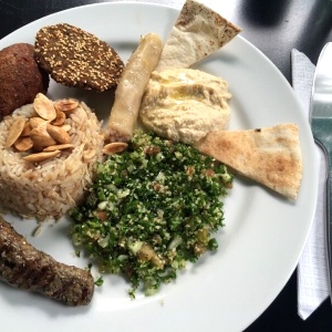 Hummus Mixto Especial