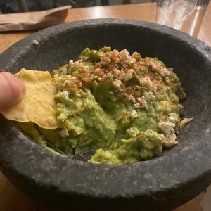 Nachos con guacamole
