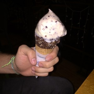 cono chocomani de dos bolas
