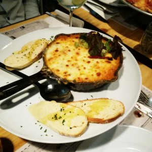 Cacerola hongos y tocineta