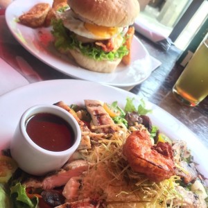Barbacoa Salad&Hamburguesa California