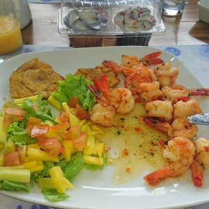 camarones al ajillo