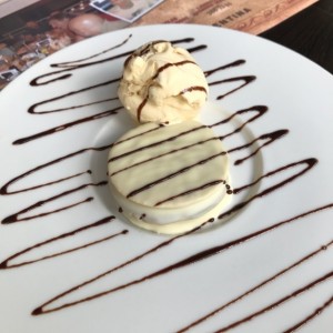 Alfajor argentino con helado