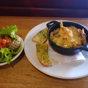 Pasta Gratinada al Horno con Solomito