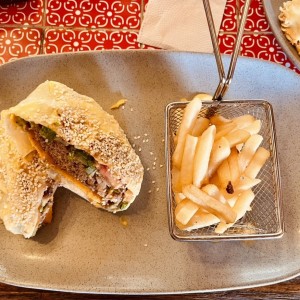Querida (hamburguesa en tortilla)
