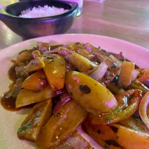 Lomo saltado