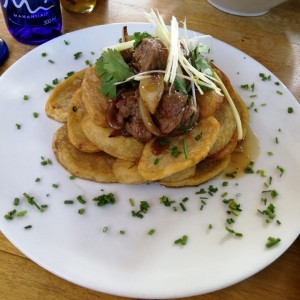 papas con lomo salteado