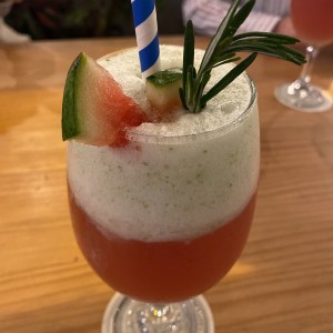 Limonada vino rose y sandia 