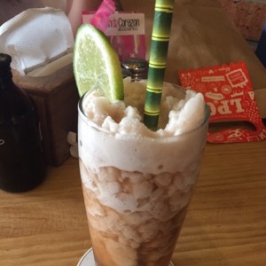 Te negro con limon y pitillo ecologico!
