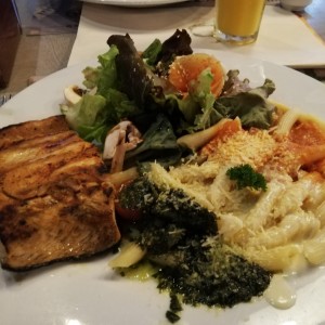 salmón tricolor