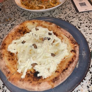 Pizza Trufada