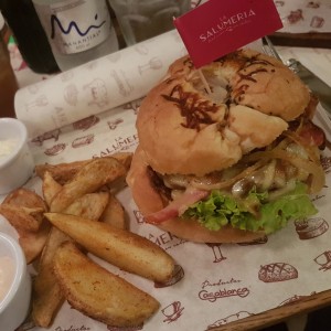 Hamburguesa Jacinto Jr y Papas Diablo