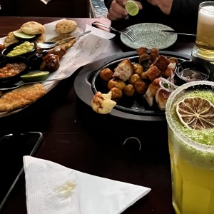 Varios