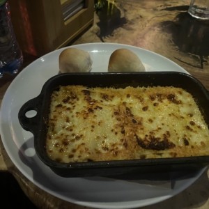 Lasagna gratinada de pollo