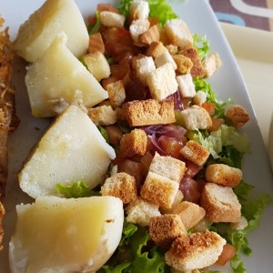 Papas al Vapor y Ensalada
