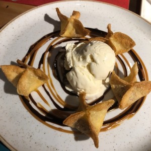 wanton con helado
