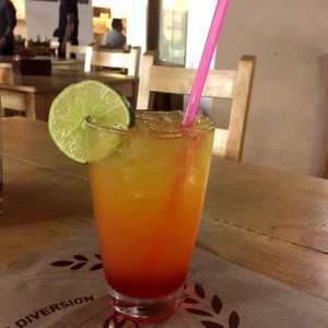 coctel tequila sunrise