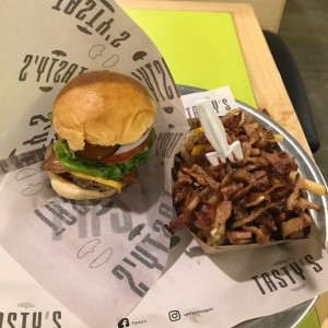 hamburguesa con papas tastys