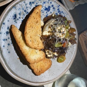 Burrata salad