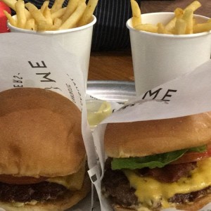 Clásica con queso y tocineta.