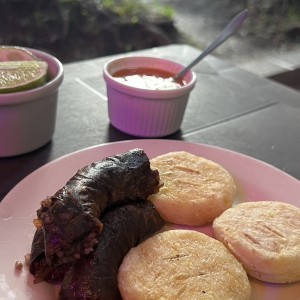 Arepas y morcillas 